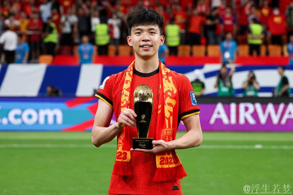 王钰栋点射建功 中国队力克巴林