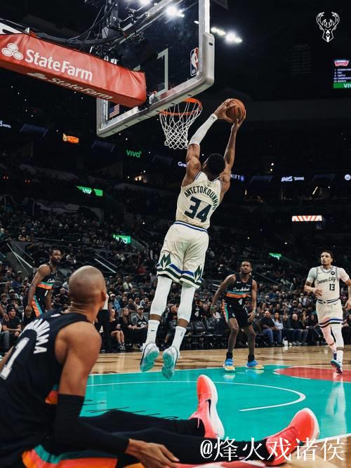 文班三分5中砍22+10 字母哥21分 马刺力克雄鹿迎3连败 文班三分5中砍22+10 字母哥21分 马刺力克雄鹿迎3连败